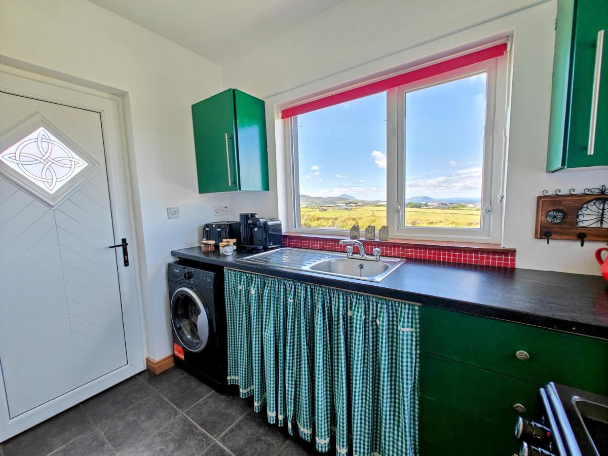 Teach Roisin-Traditional Irish Holiday Cottage In Malin Head. Buitenkant foto