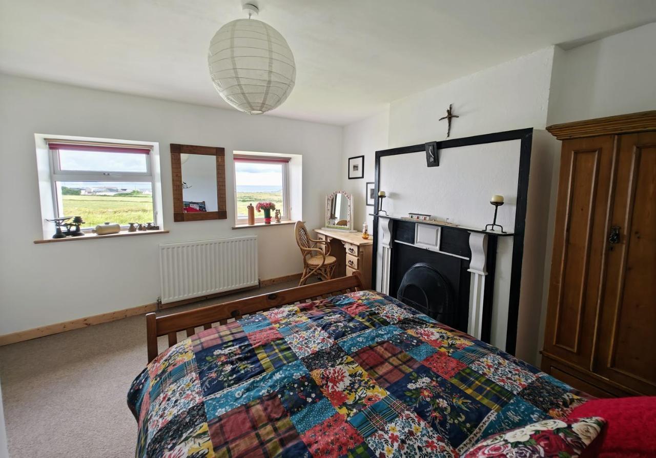 Teach Roisin-Traditional Irish Holiday Cottage In Malin Head. Buitenkant foto