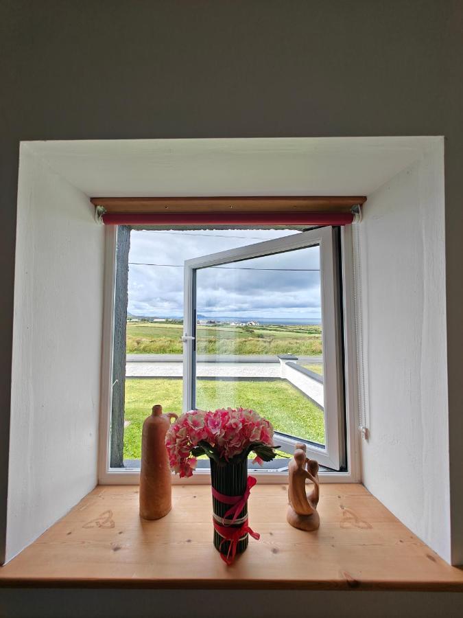 Teach Roisin-Traditional Irish Holiday Cottage In Malin Head. Buitenkant foto
