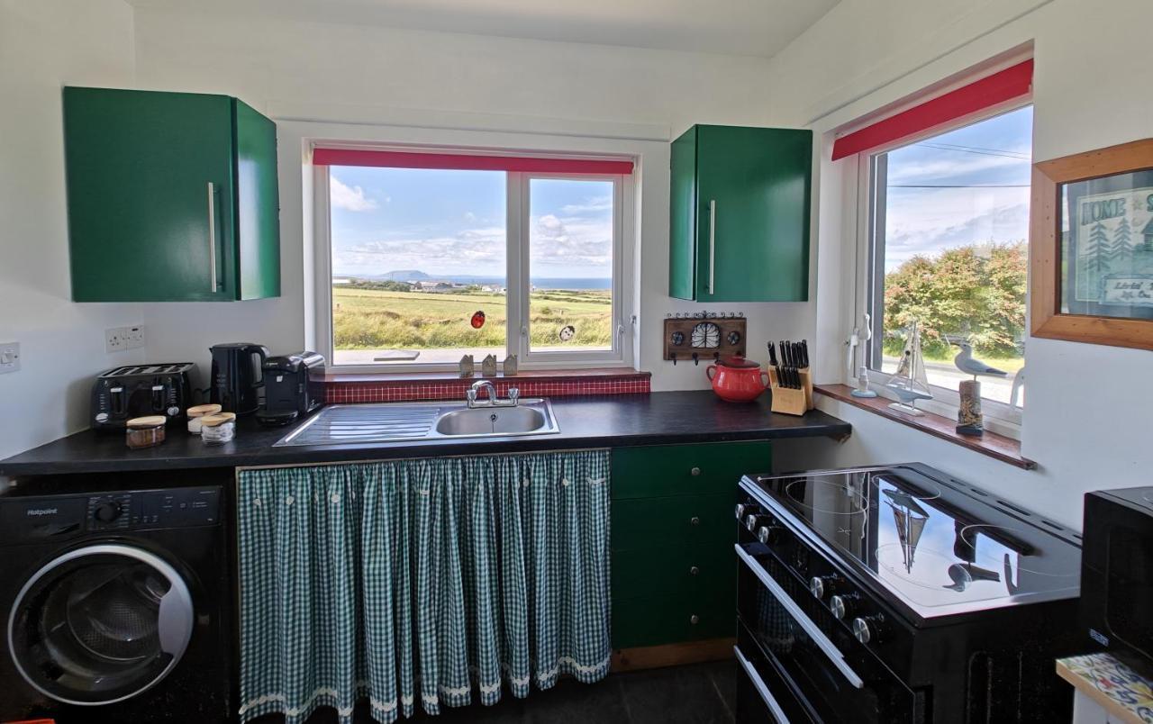 Teach Roisin-Traditional Irish Holiday Cottage In Malin Head. Buitenkant foto